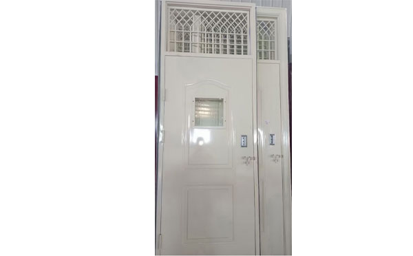 迭部学校教室门