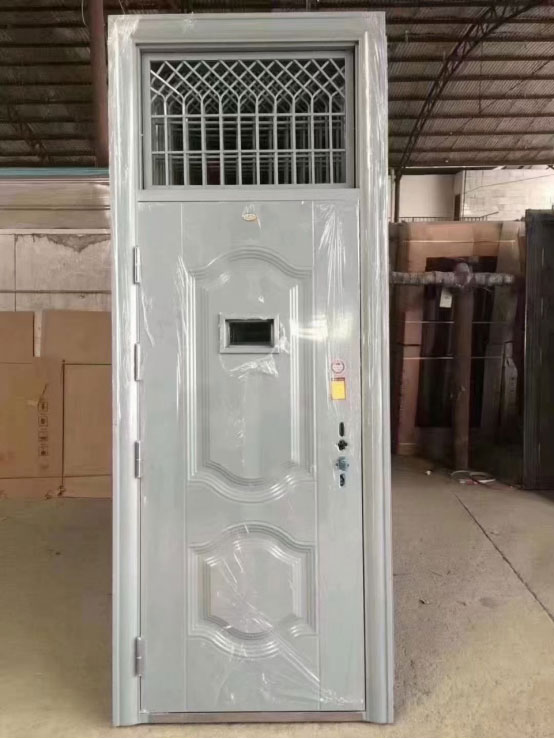 迭部学校教室门