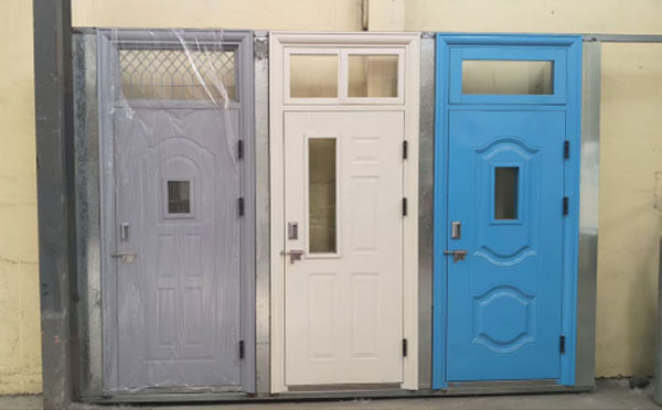 迭部学校教室门