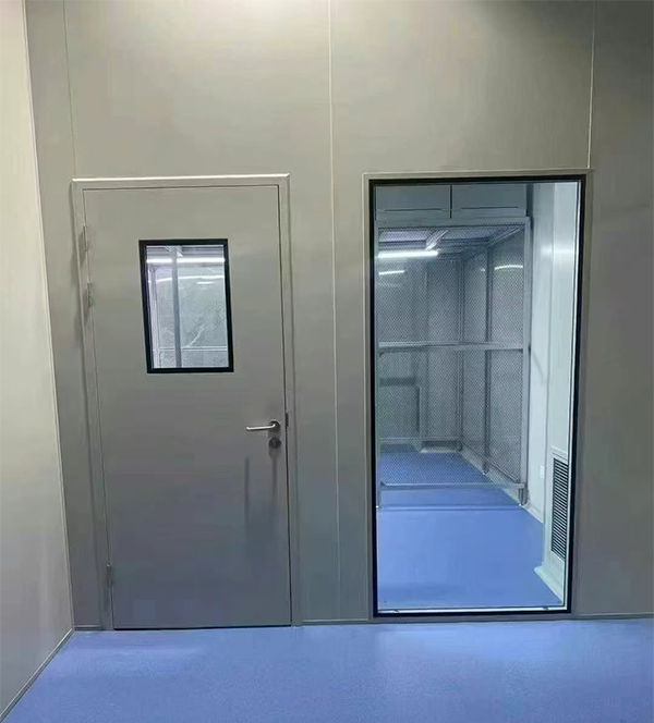 学校教学楼完成迭部防火门标准化安装